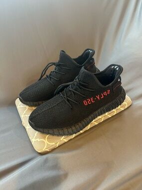 Adidas / Yeezy Boost 350 V2 “Bred”